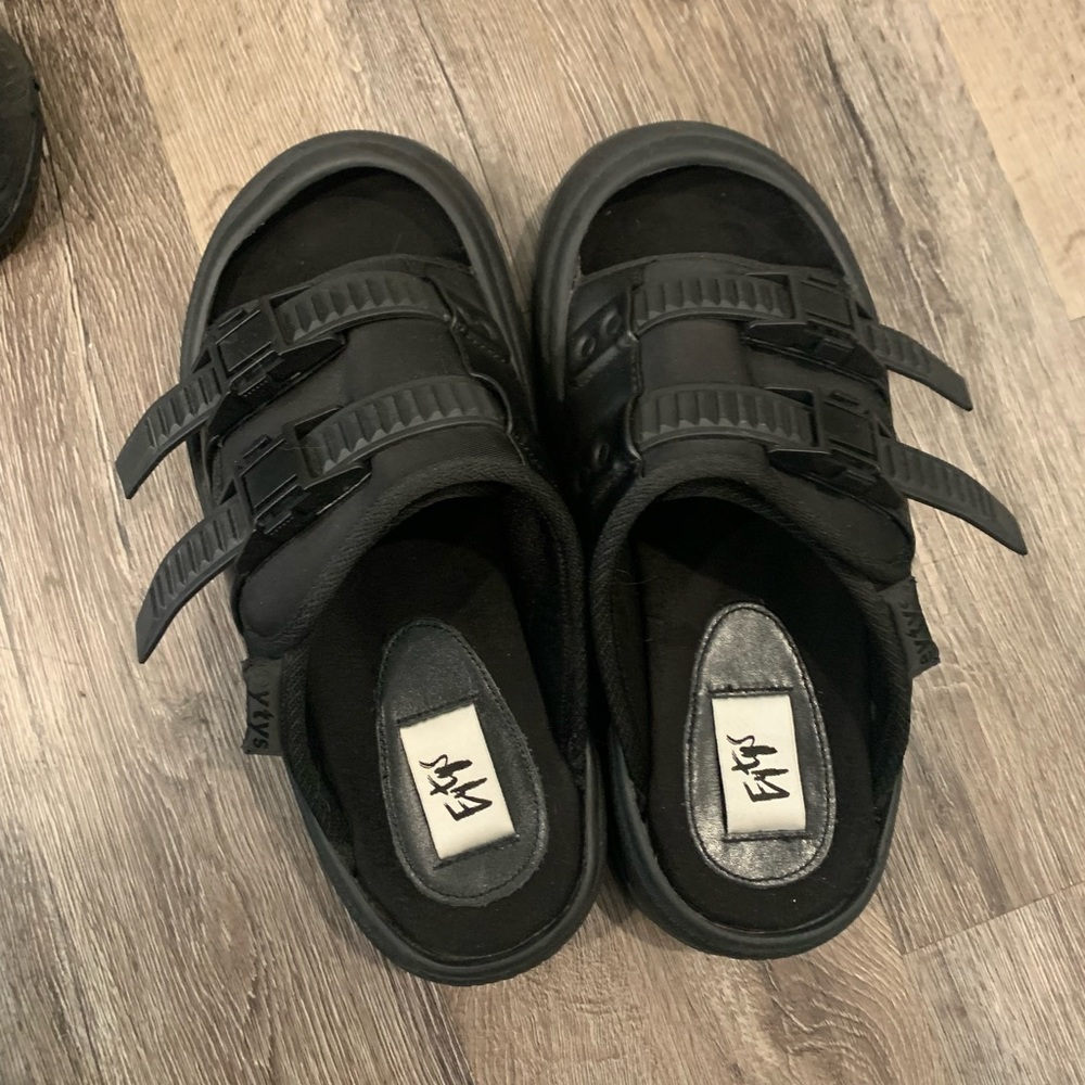 Eytys capri scandals black